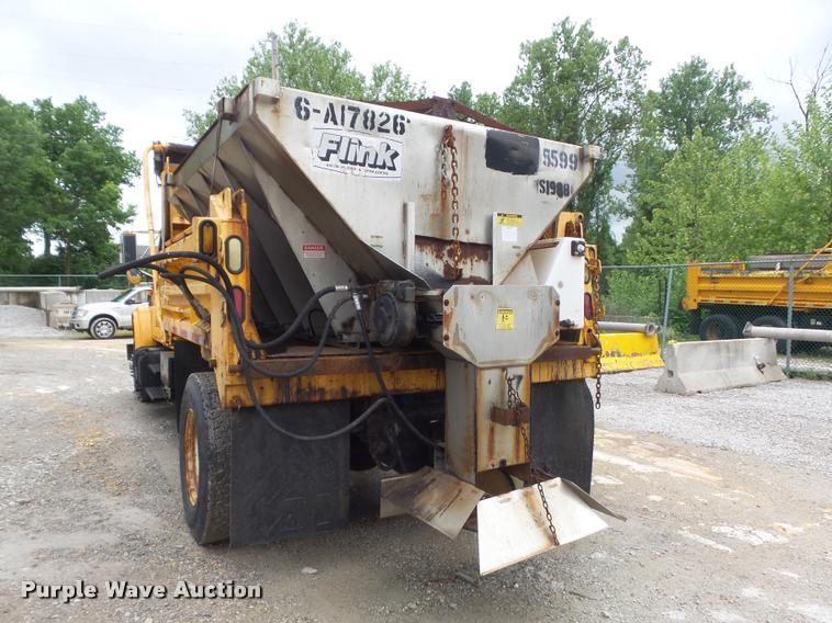 image for item K7628 2002 International 4900 Crew Cab dump truck