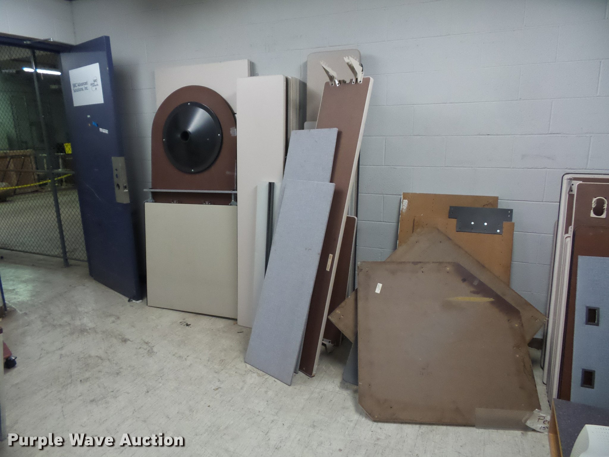 Furniture in Kansas City, MO Item CA9043 sold Purple Wave