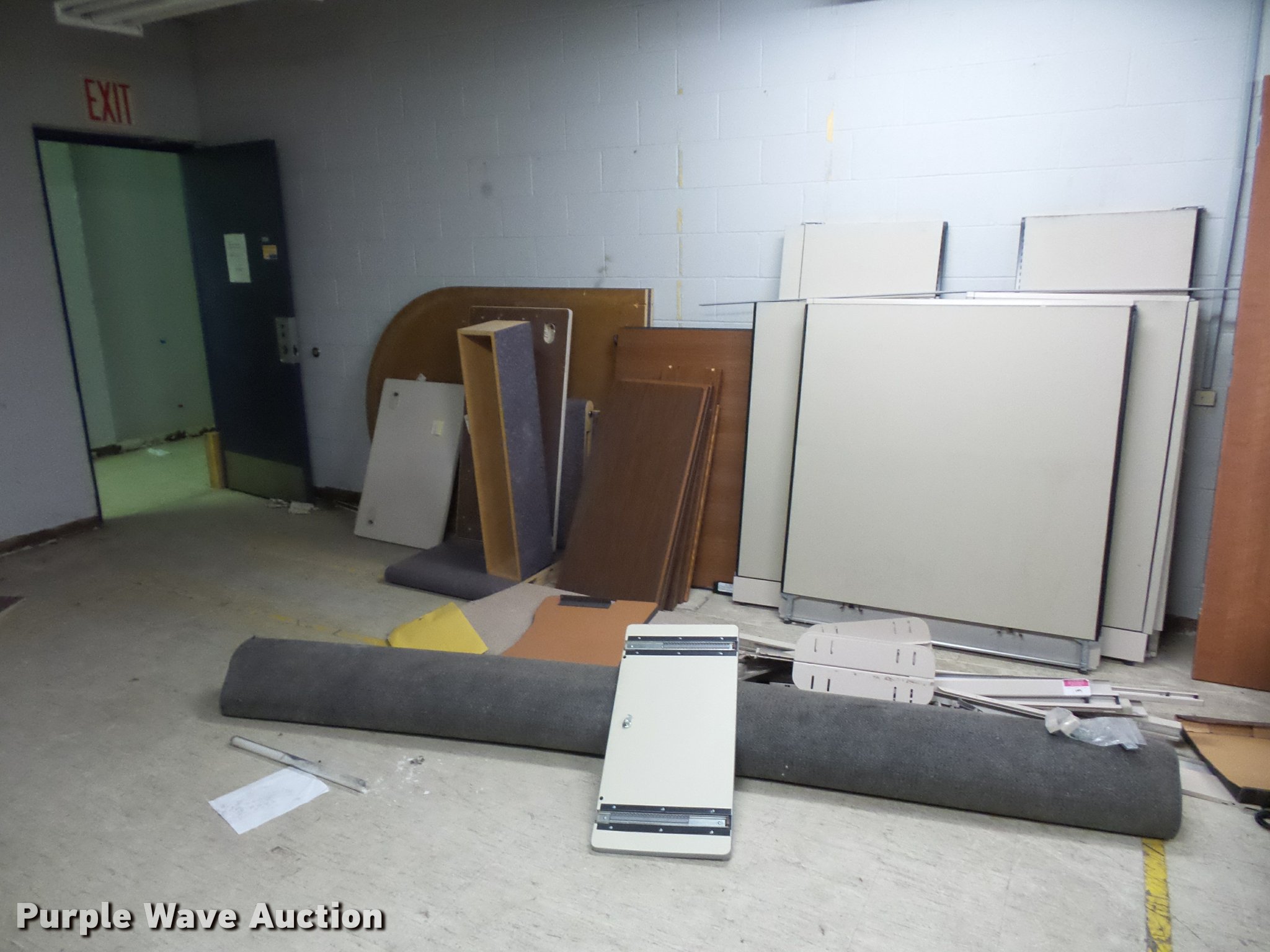 Furniture in Kansas City, MO Item CA9043 sold Purple Wave