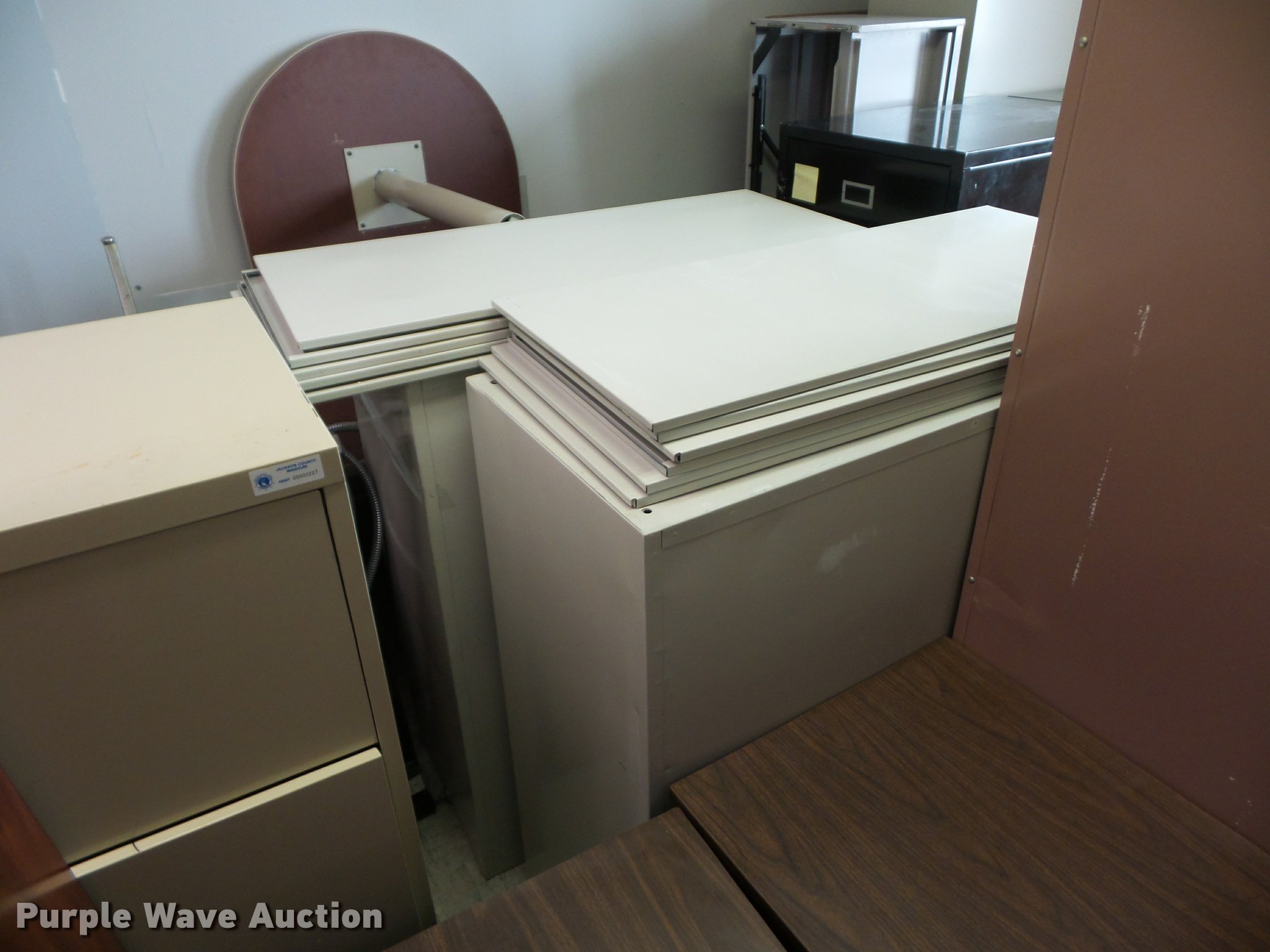 Furniture in Kansas City, MO Item CA9046 sold Purple Wave