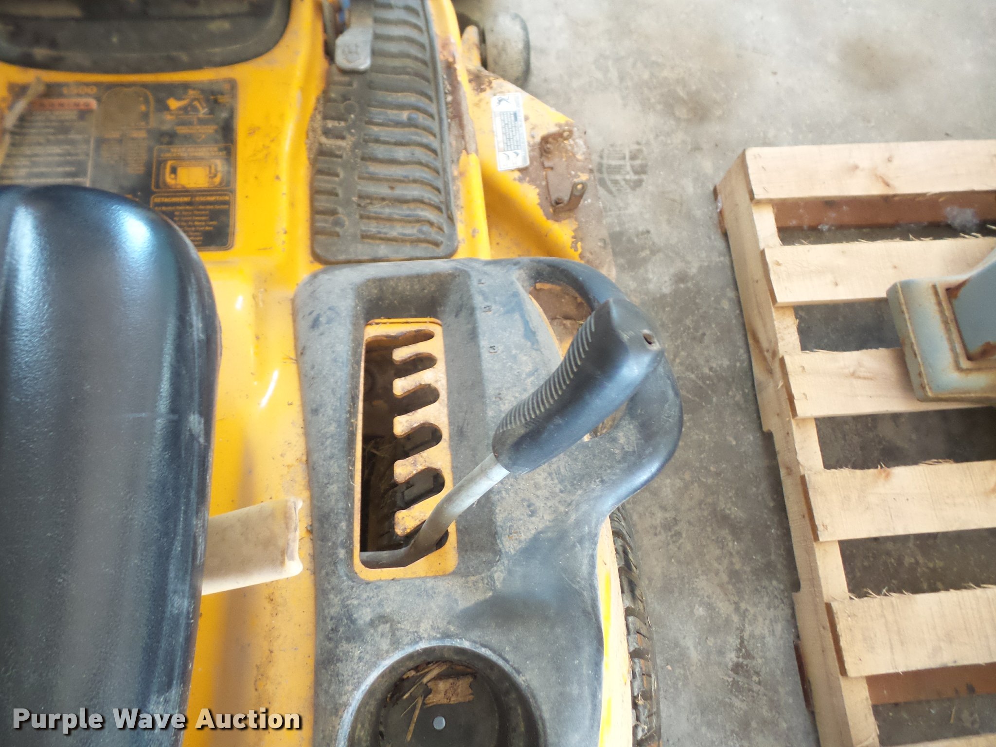 Cub Cadet 1527 lawn mower in Saint Joseph, MO Item DA1615 sold