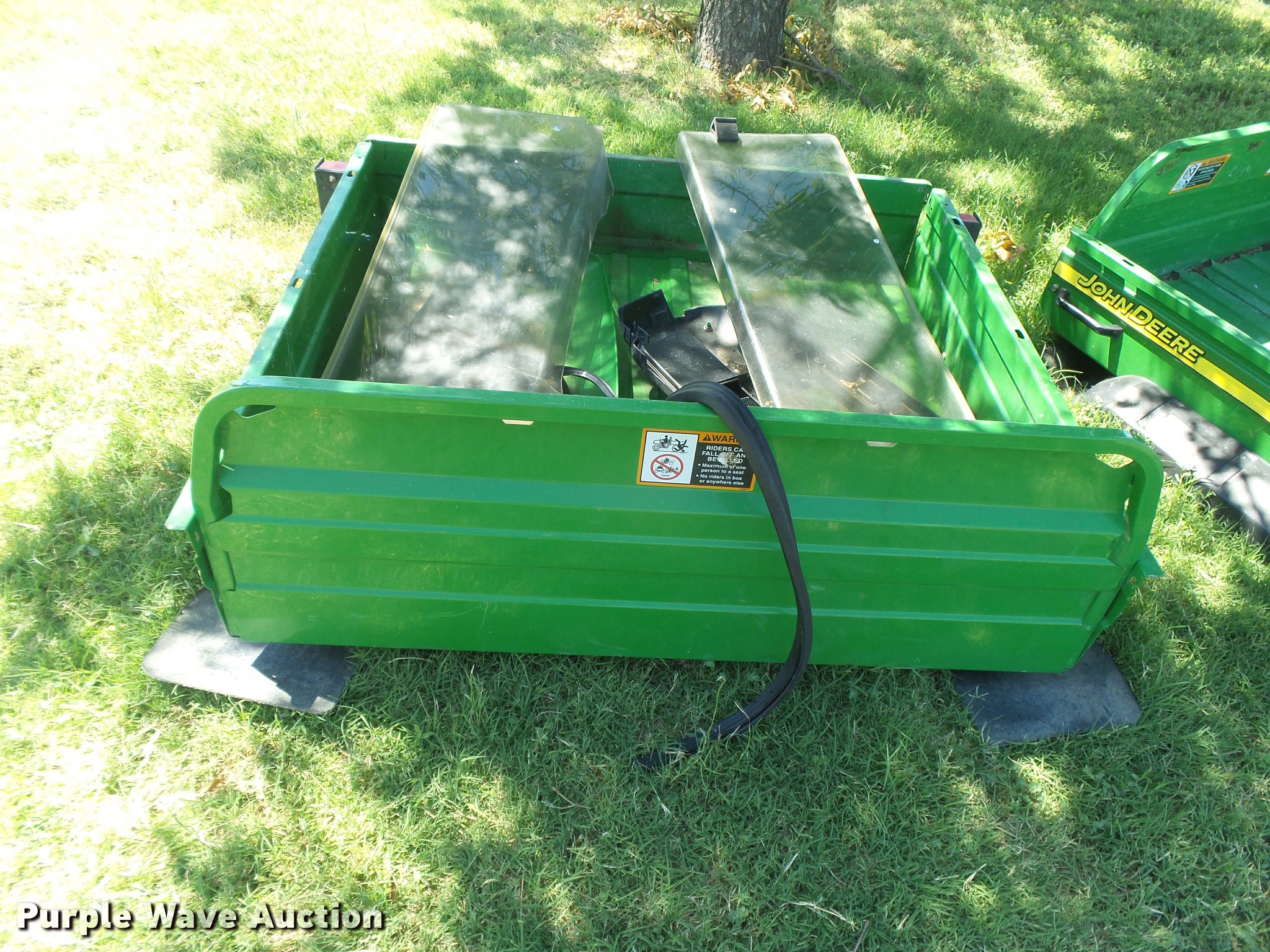 (2) John Deere Gator HPX beds in Fort Dodge, KS Item DE9084 sold