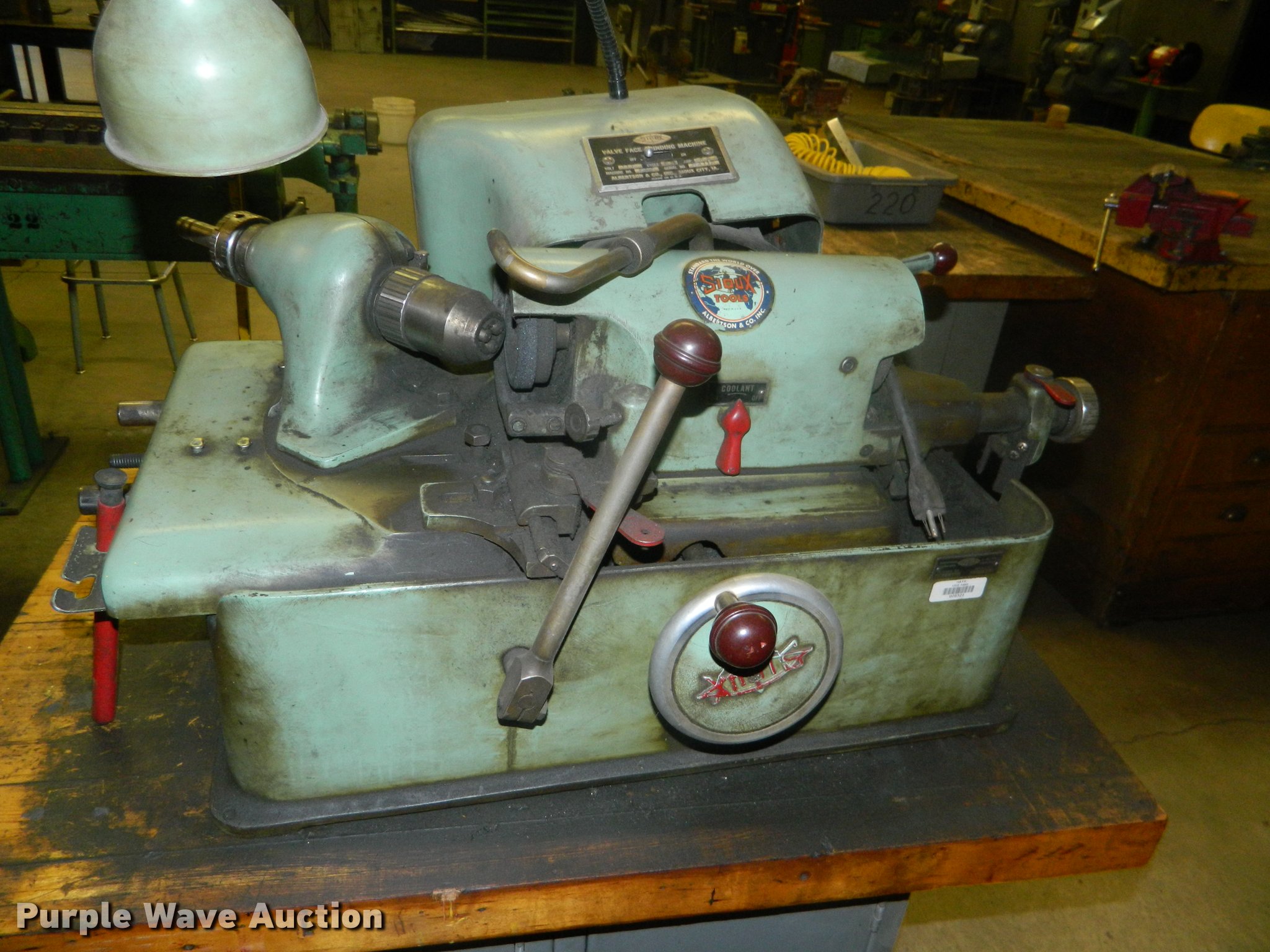 Sioux valve face grinder in Hays, KS Item DE9870 sold Purple Wave