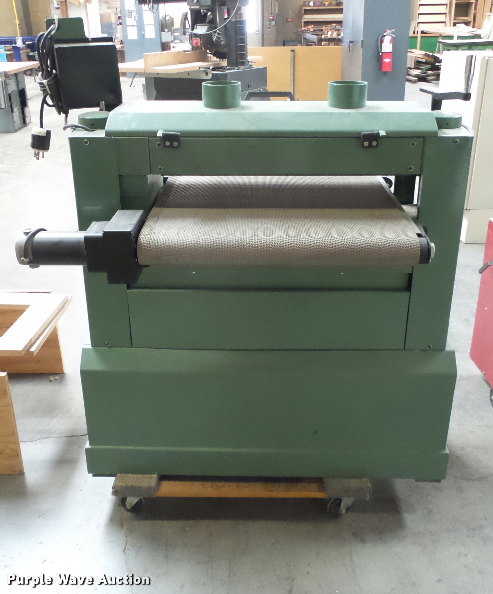 General International 15-250M1 sander 