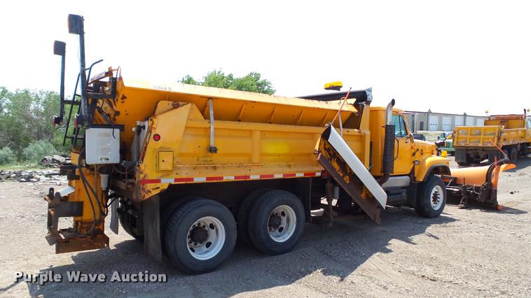 image for item DA1116 2001 International F2554 dump truck