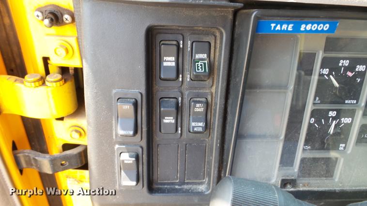 image for item DA1116 2001 International F2554 dump truck