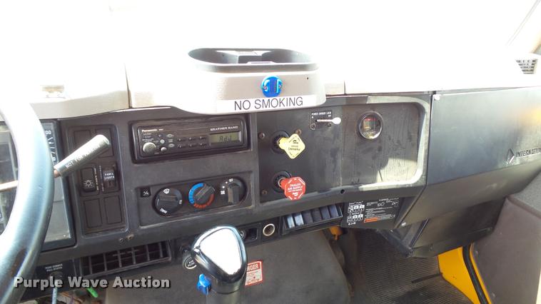 image for item DA1116 2001 International F2554 dump truck