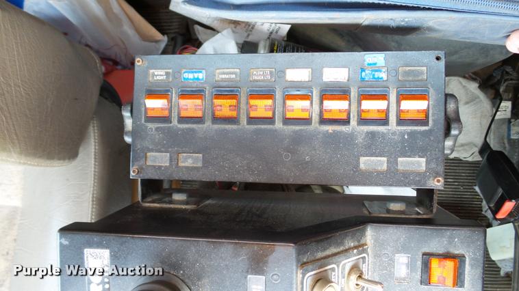 image for item DA1116 2001 International F2554 dump truck