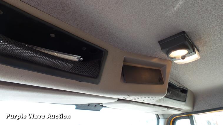 image for item DA1116 2001 International F2554 dump truck