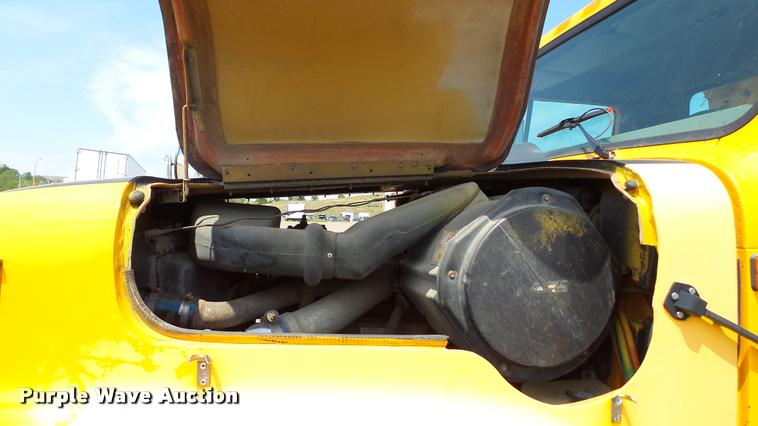 image for item DA1116 2001 International F2554 dump truck