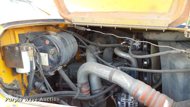 image for item DA1116 2001 International F2554 dump truck