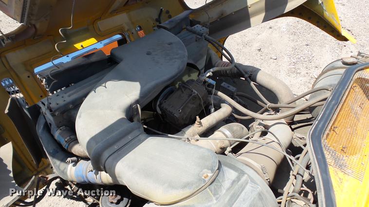 image for item DA1116 2001 International F2554 dump truck