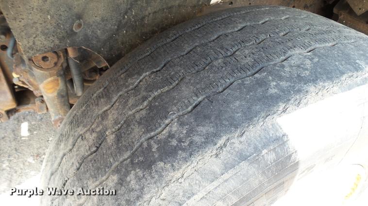 image for item DA1116 2001 International F2554 dump truck