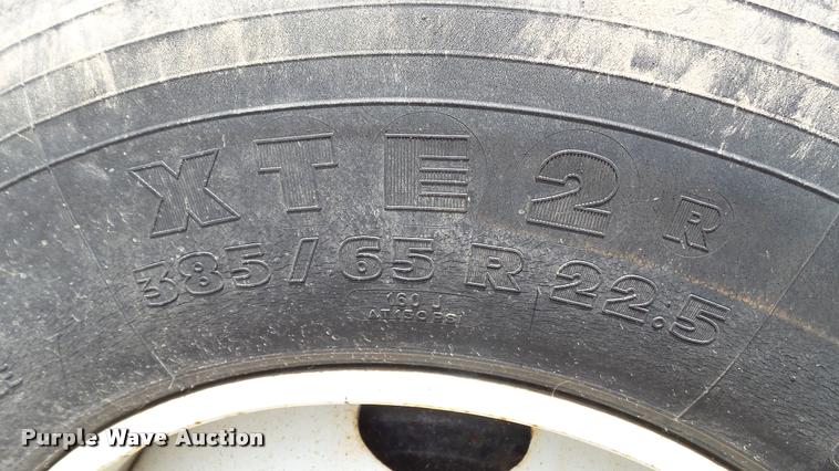 image for item DA1116 2001 International F2554 dump truck