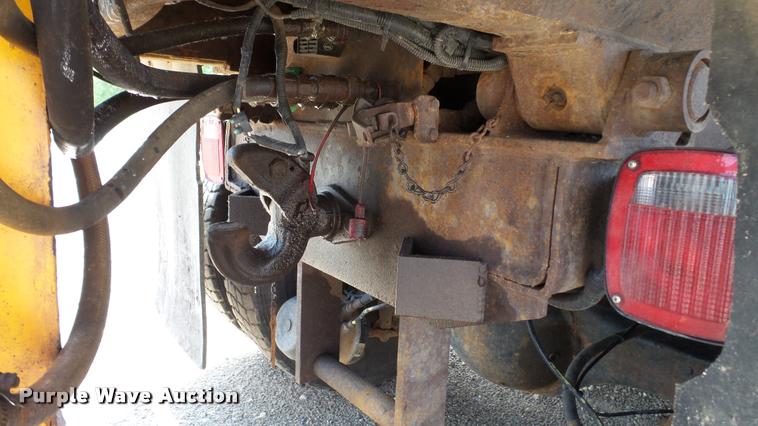 image for item DA1116 2001 International F2554 dump truck