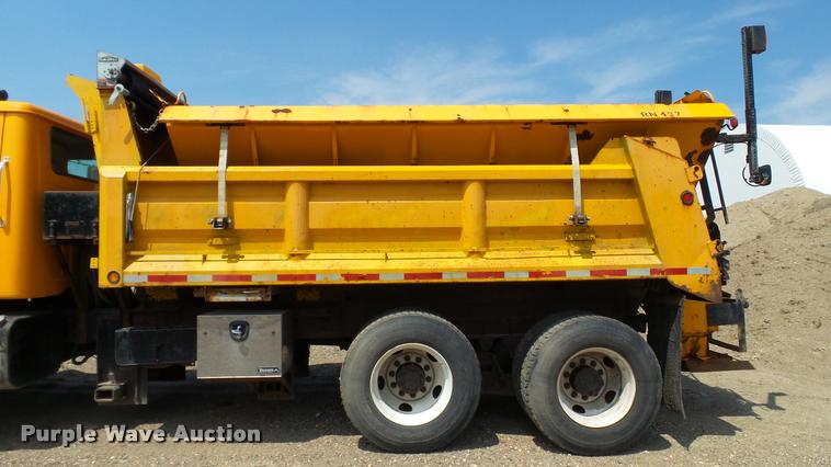image for item DA1116 2001 International F2554 dump truck