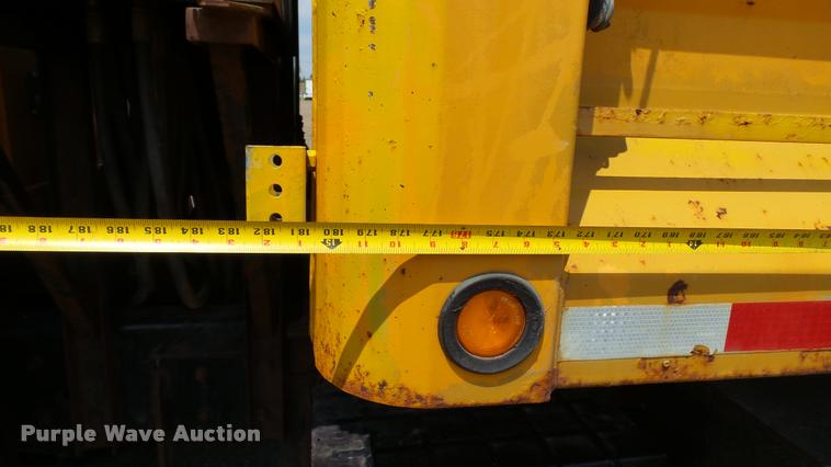 image for item DA1116 2001 International F2554 dump truck