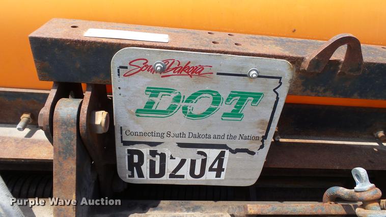 image for item DA1116 2001 International F2554 dump truck