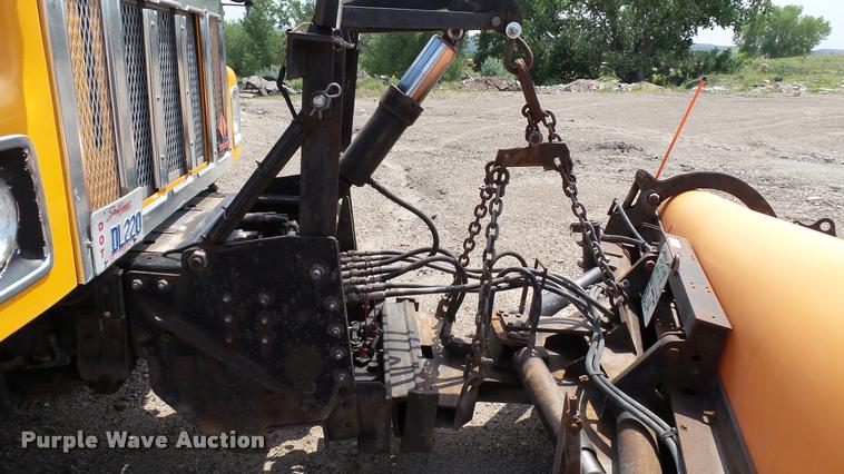 image for item DA1116 2001 International F2554 dump truck