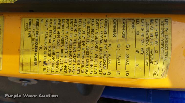 image for item DA1116 2001 International F2554 dump truck