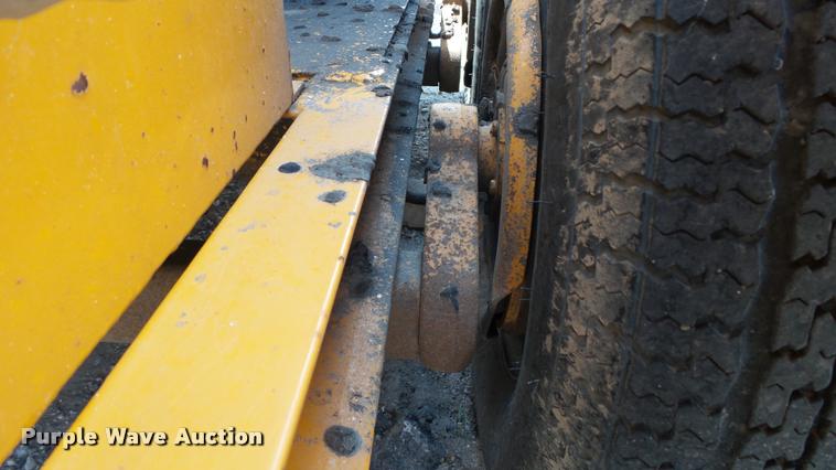 image for item DA1118 2008 Crafco SS250D crack sealer