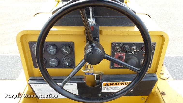 image for item DA1120 2004 Hypac C530AH pneumatic roller