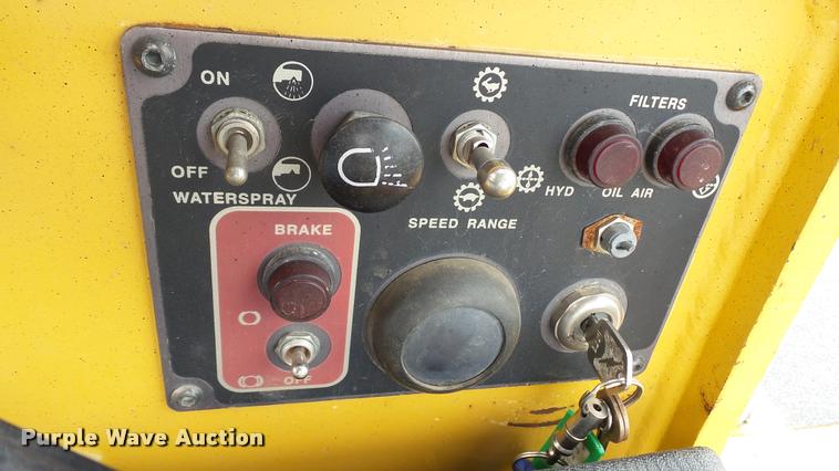 image for item DA1120 2004 Hypac C530AH pneumatic roller