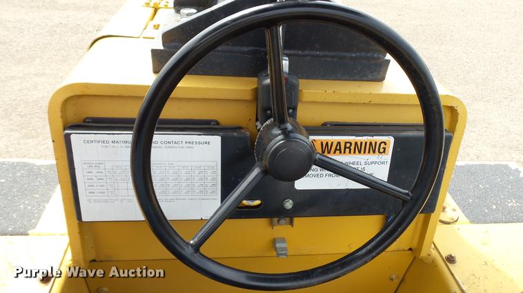 image for item DA1120 2004 Hypac C530AH pneumatic roller