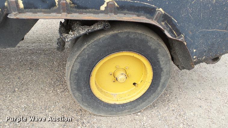 image for item DA1120 2004 Hypac C530AH pneumatic roller