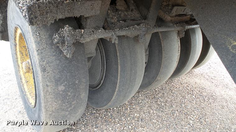 image for item DA1120 2004 Hypac C530AH pneumatic roller