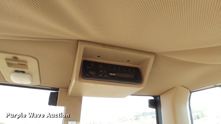 image for item DA1122 2001 John Deere 6310 tractor