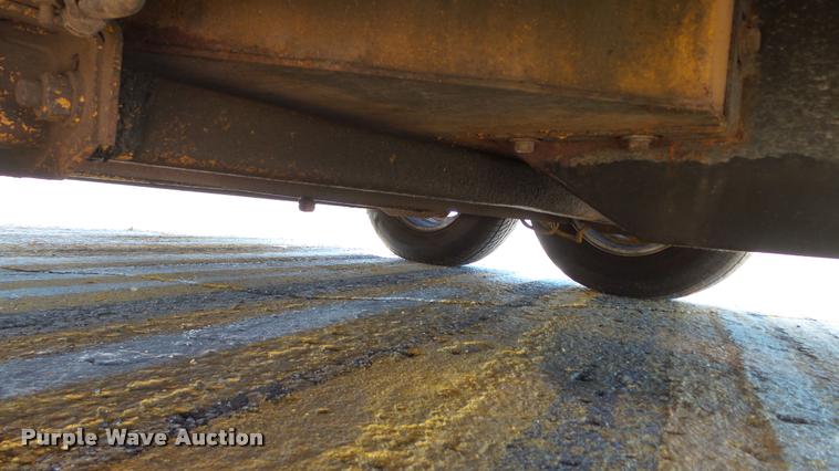 image for item DA1124 2011 Cimline 230 Magma crack sealer