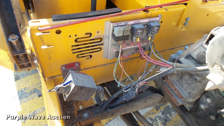 image for item DA1124 2011 Cimline 230 Magma crack sealer