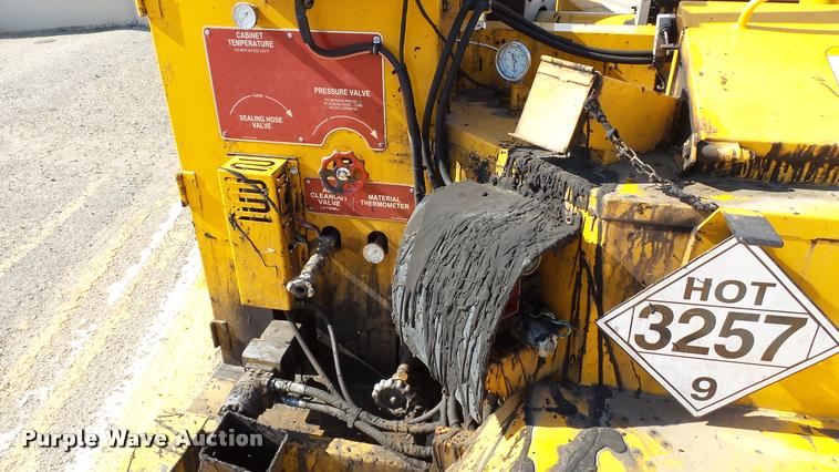 image for item DA1124 2011 Cimline 230 Magma crack sealer