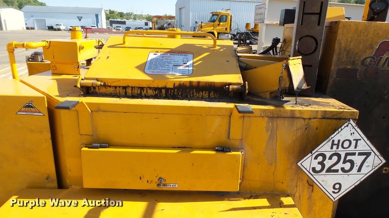 image for item DA1124 2011 Cimline 230 Magma crack sealer