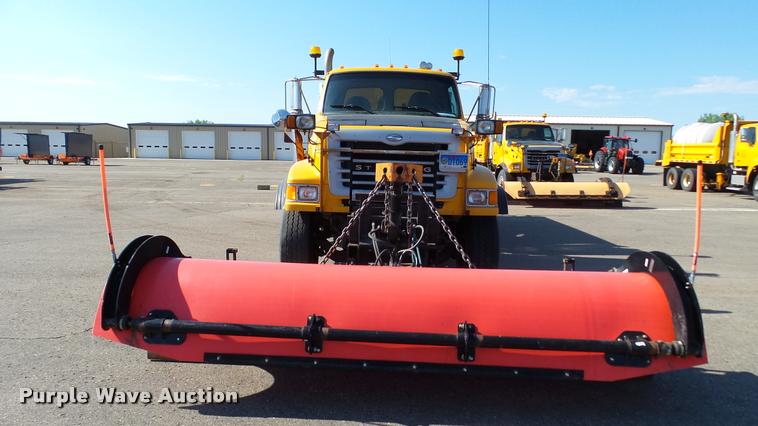 image for item DA1125 2003 Sterling L9500 dump truck