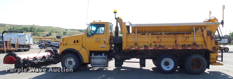 image for item DA1125 2003 Sterling L9500 dump truck