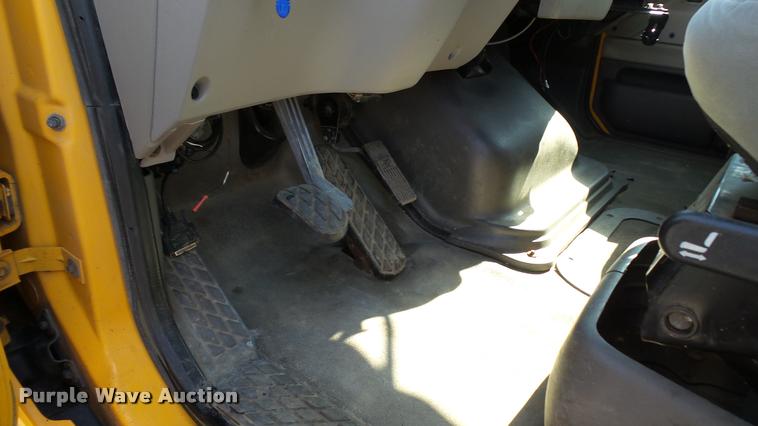 image for item DA1125 2003 Sterling L9500 dump truck