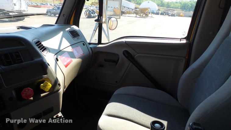 image for item DA1125 2003 Sterling L9500 dump truck