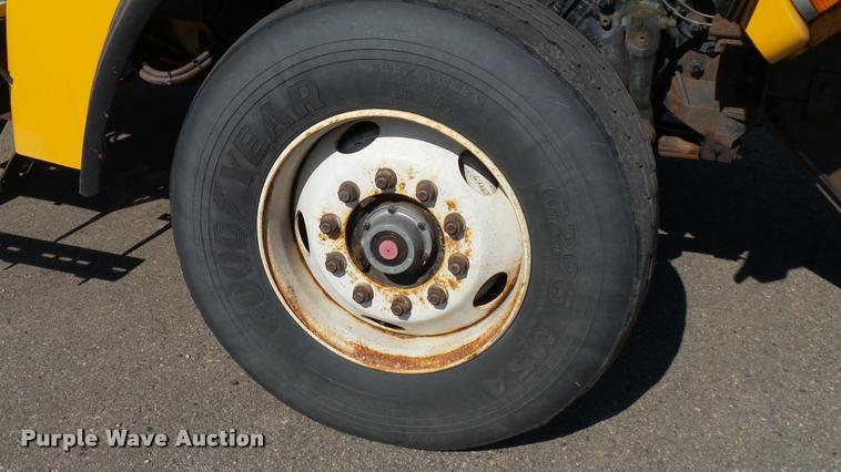 image for item DA1125 2003 Sterling L9500 dump truck