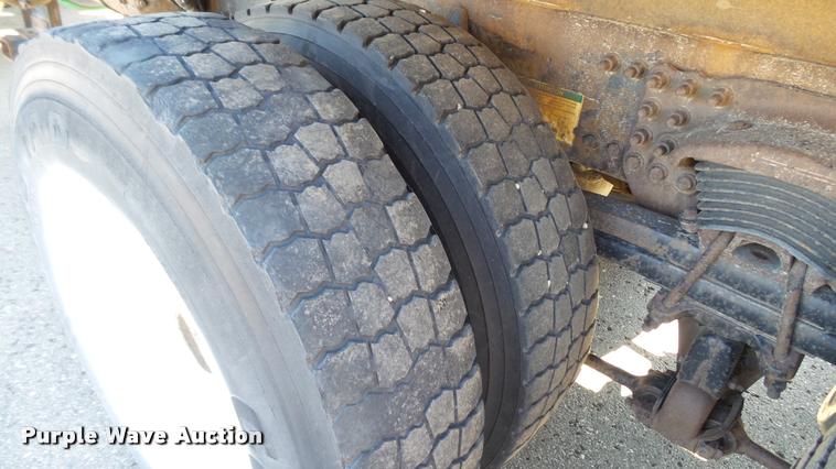 image for item DA1125 2003 Sterling L9500 dump truck