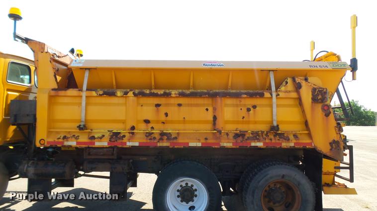 image for item DA1125 2003 Sterling L9500 dump truck