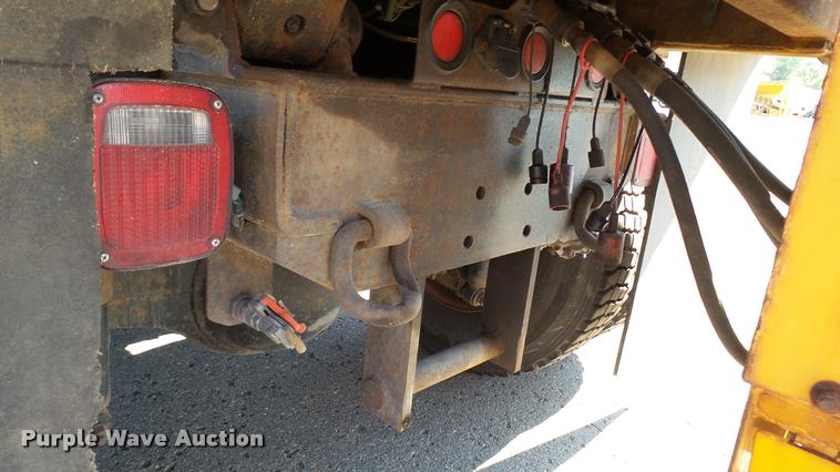 image for item DA1125 2003 Sterling L9500 dump truck