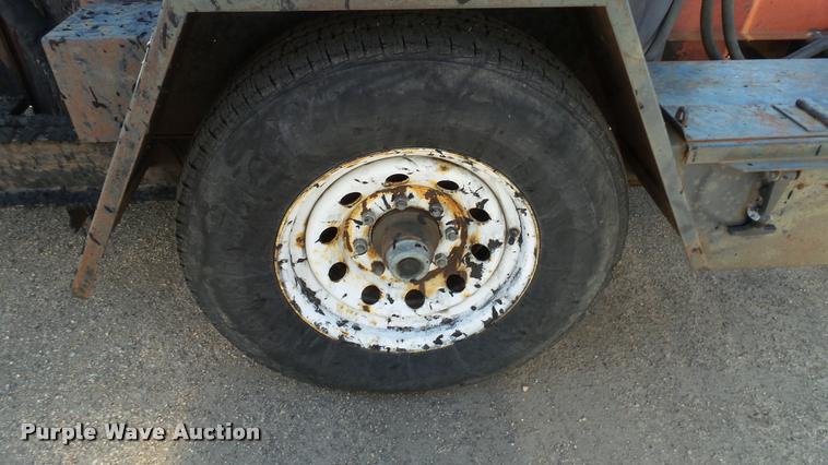 image for item DA1126 2000 Cimline 225 crack seal machine