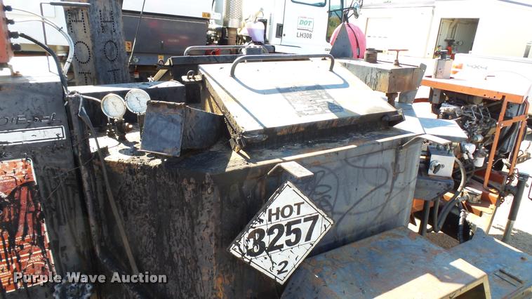 image for item DA1126 2000 Cimline 225 crack seal machine