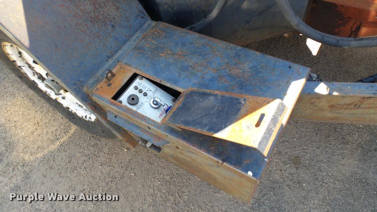 image for item DA1126 2000 Cimline 225 crack seal machine