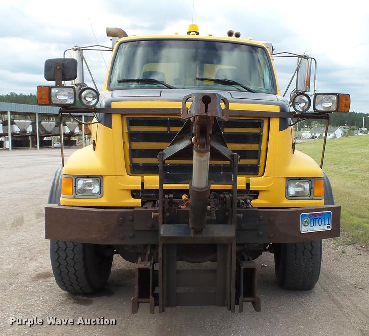 image for item DA1129 1998 Ford LT9501 Louisville 101 dump truck