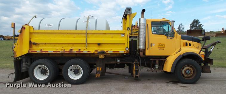 image for item DA1129 1998 Ford LT9501 Louisville 101 dump truck
