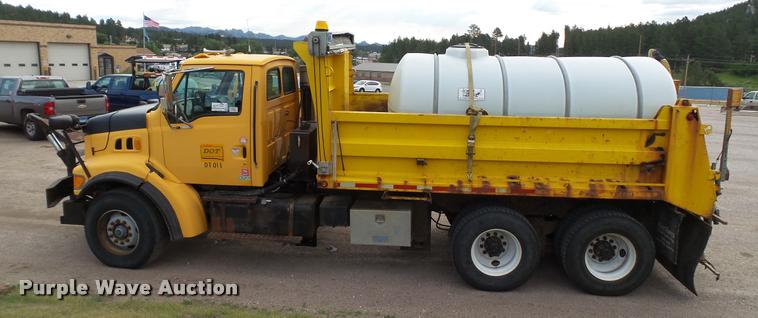 image for item DA1129 1998 Ford LT9501 Louisville 101 dump truck