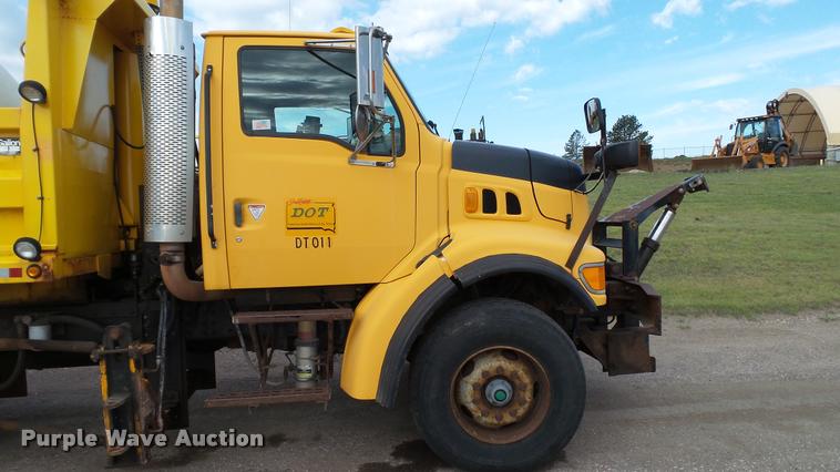 image for item DA1129 1998 Ford LT9501 Louisville 101 dump truck